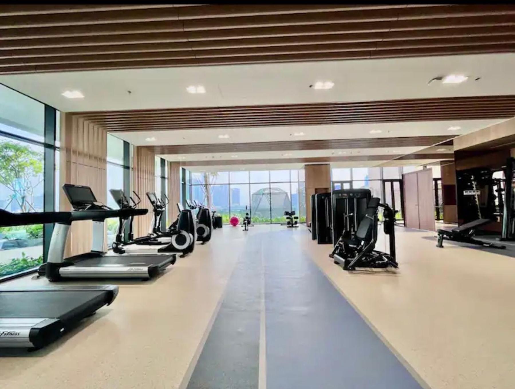Căn hộ The Metropole -complex 